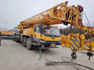 Xe cẩu XCMG 70T